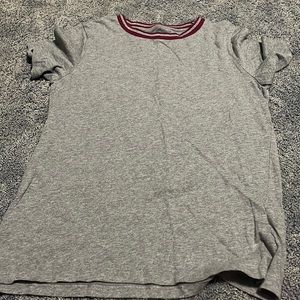 Old Navy Grey T-shirt with burgundy collar